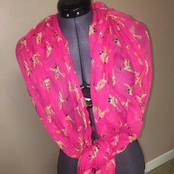 Pink scarf with bird motif - Picture 1 of 6